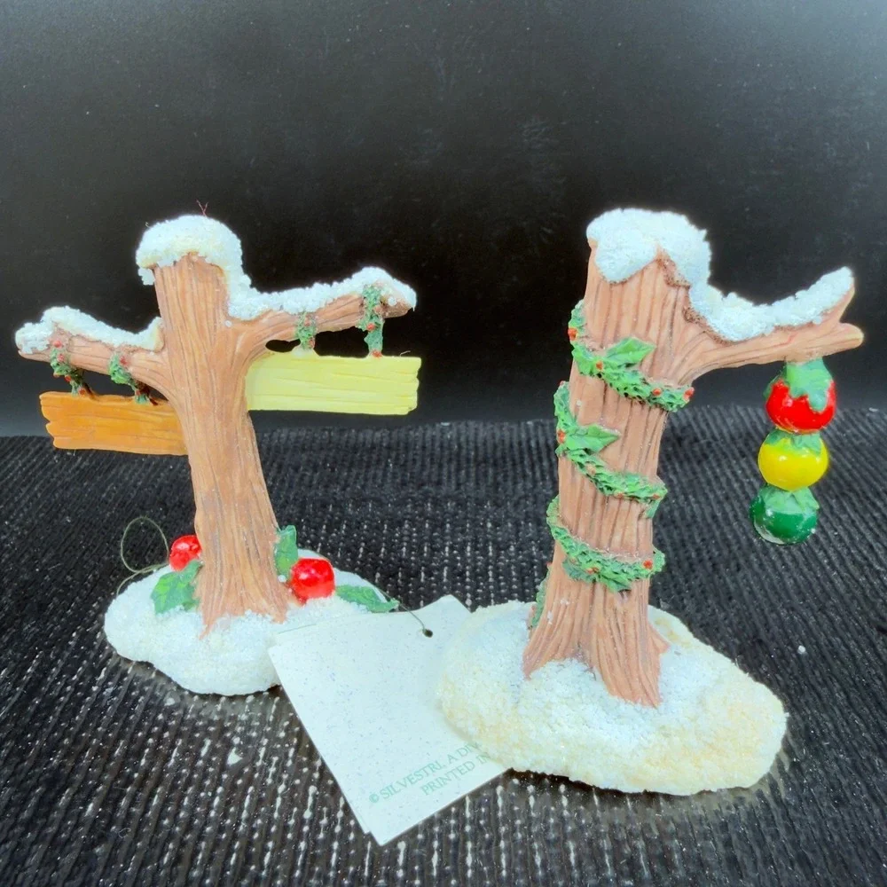 Charming Tails Dean Griff Silvestri Street Light Sign Accesso Winter Set New Box